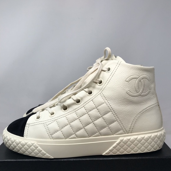 CHANEL 21B Quilted Lambskin High Top Sneaker Ivory Black Suede Cap Toe Size 37.5 - Picture 7 of 12
